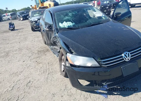 2014 Volkswagen Passat 1.8T S из США, поврежденный, VIN 1VWAS7A38EC120535